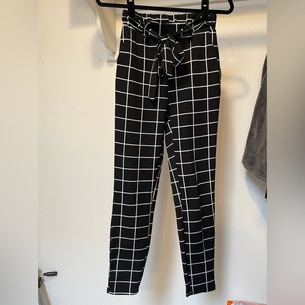 Women’s dress pants stretchy